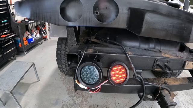My DIY custom steel tray build on a old 4WD! смотреть онлайн