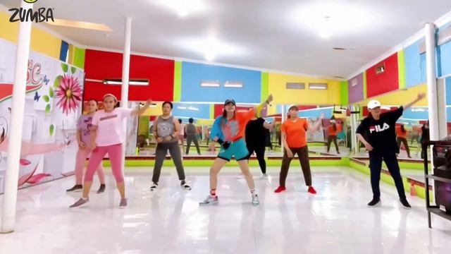 Twerk It Like Miley 🤍 Brandon Beal 🤍 Choreo @efditaaa 🤍 ZUMBA WITH ZIN MOMOI 🤍 DANCE FITNESS смотреть онлайн