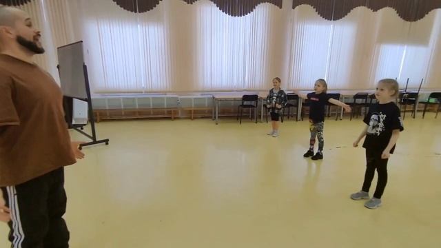 Танцевальная студия "Эстетика" приглашает наших учеников от 7 лет на занятия по хип-хопу! смотреть онлайн