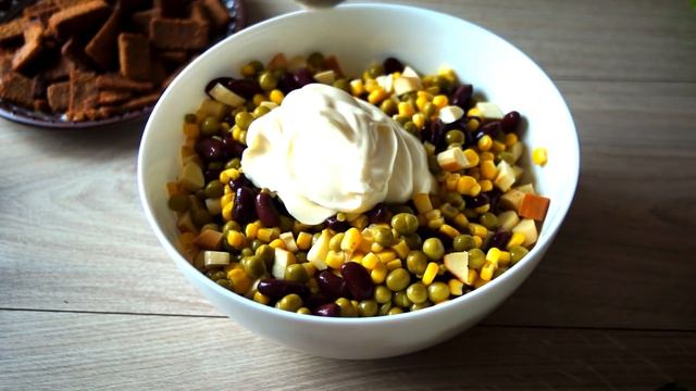 Салат копченый, ПРАЗДНИЧНЫЙ с сухариками ✔ [Вегетарианские рецепты "БлагоДарю"] смотреть онлайн