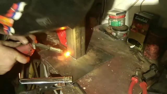 Страховочные подставки под автомобиль смотреть онлайн