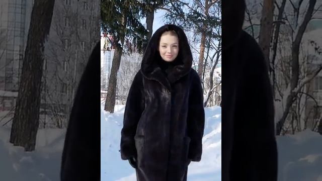 Шуба норковая "Оксана" (Графит Вельвет) с капюшоном. Длина изделия 110 см. смотреть онлайн