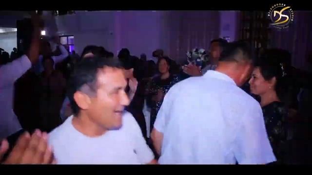 Boburbek Arapbayev Gurlan tumani Yangiobod elinda to`yda Davronbek & Kamolaxon смотреть онлайн