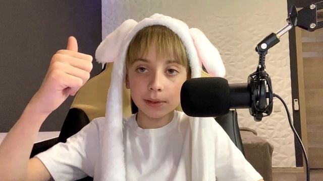 СТАРАЕМСЯ ВЫЖИТЬ в БЕСКОНЕЧНОЙ ИКЕЕ! - Roblox смотреть онлайн
