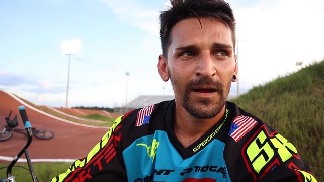 Carbon Fiber VS. Chromoly BMX bikes: Which is better? The Best in BMX! смотреть онлайн