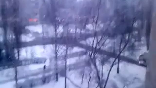 погода чудит-снова заметает а наградуснике 0 С смотреть онлайн