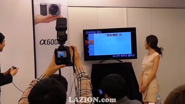 Sony Alpha 6000 Mirrorless Camera AF Test смотреть онлайн