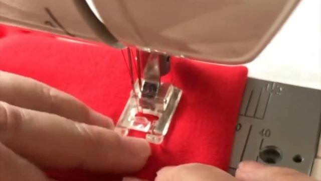 Приемы и лайфхаки при шитье трикотажа на оверлоке и машинке смотреть онлайн