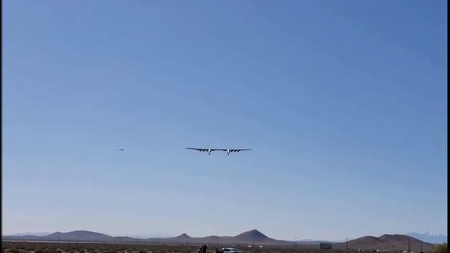 Stratolaunch - самый большой самолет в мире смотреть онлайн