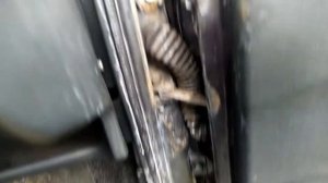 Убрать перекос двери / Просела дверь авто / Бюджетный ремонт