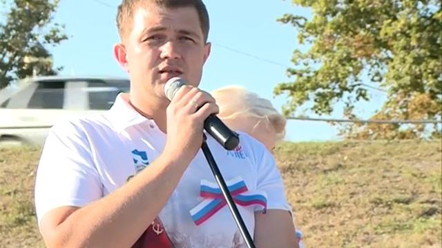 От петровских времен до современности: в Ельце отметили День Государственного флага России смотреть онлайн