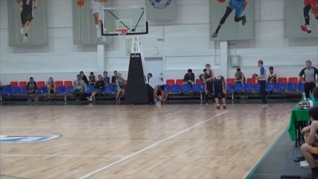 Баскетбол, г.Нижневартовск. 6 школа против 34. 1 четверть смотреть онлайн