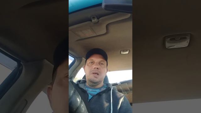 А, может, действительно, пришло время уехать? смотреть онлайн