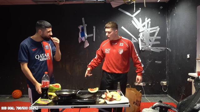 WIR TESTEN eure VERRÜCKTESTEN ESSEN KOMBINATION | Jordan & Semih смотреть онлайн