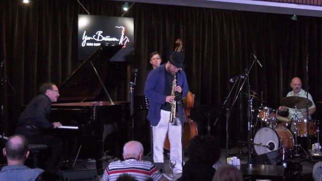 Даниил Крамер. "ОГОНЬ" в стенах клуба Игоря Бутмана/igor butman club ! часть 2. смотреть онлайн
