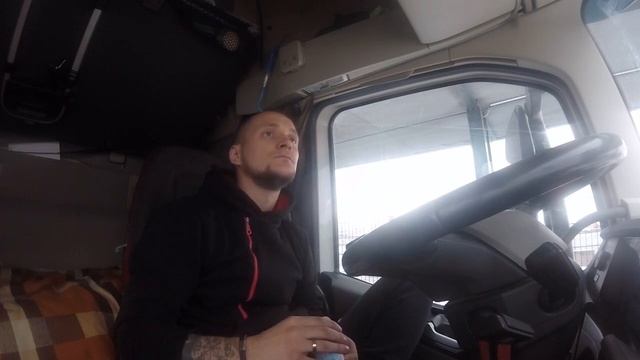 Звоним в налоговую,по возврату налогов. Что мне сказали? Girteka