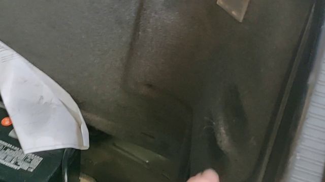 1995 Mercedes W140 s500 removing front and rear bumpers & chrome trim смотреть онлайн