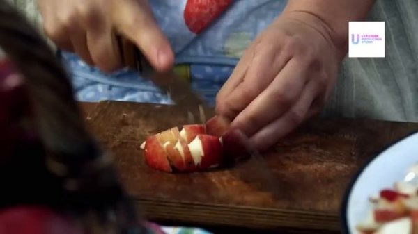 Watching a melodrama, a film about youthful love, Frody, episode 1