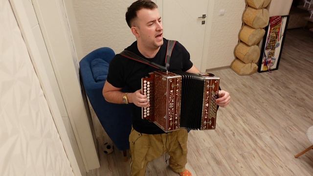 ВЫ МАТРОСЫ-МОРЯКИ смотреть онлайн