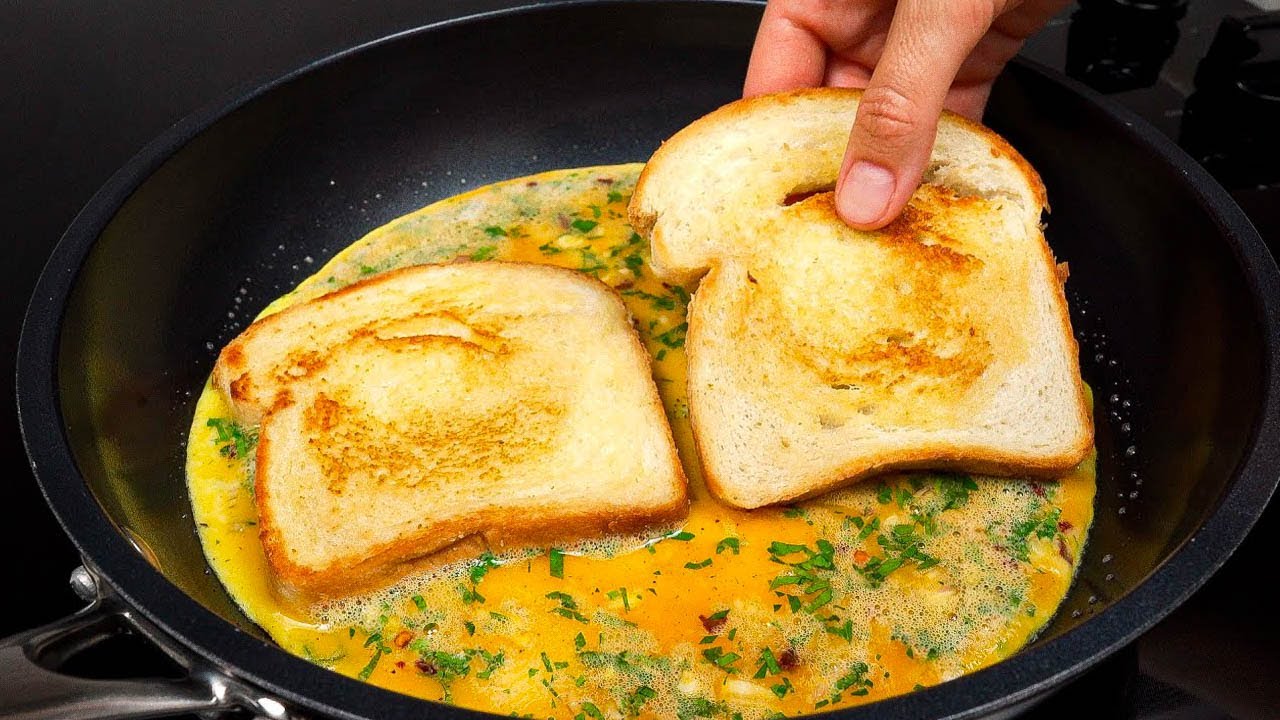 Новый способ позавтракать! Он настолько вкусный, что я готовлю его почти каждый день! Легкий рецепт смотреть онлайн