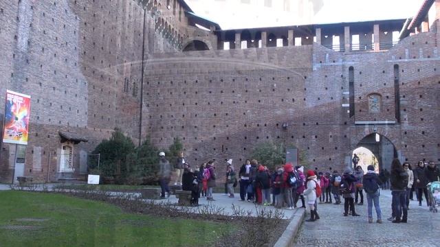 Италия: Милан - Замок Сфорца смотреть онлайн