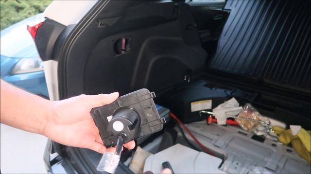 Rav4 Prime Giandel 1200W Inverter Install Project Part 4: Installing Left Outlet смотреть онлайн