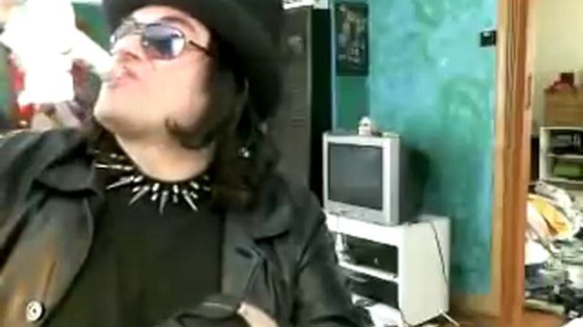 Crazy man drinks bottle of ever clear and dies! смотреть онлайн