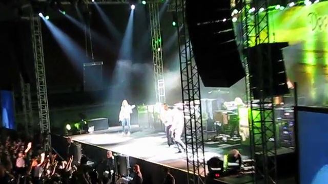 Deep Purple - Smoke on the water (Live in Nicosia 08 May 2011) смотреть онлайн