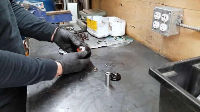 How to replace the PS idler bearing on your Toyota Landcruiser. смотреть онлайн