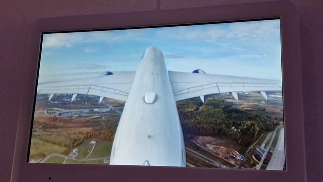 Взлет Аэробус(Airbas) А350 из Шереметьево. Вид с наружной камеры(видео на экране в салоне).