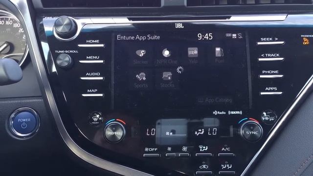 2018 Toyota Camry XLE Hybrid Review смотреть онлайн