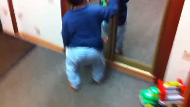 Учимся пить из кружки смотреть онлайн