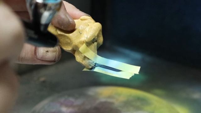 How To Paint: Power Swords Quickly For Warhammer 40k