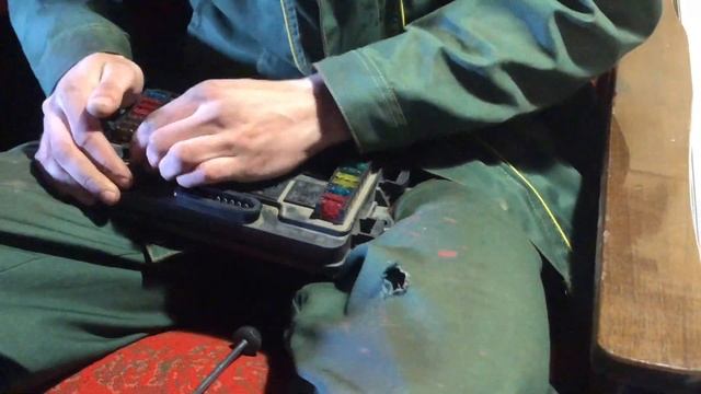 Как разобрать блок предохранителей / чистка монтажного блока ваз 2115 смотреть онлайн