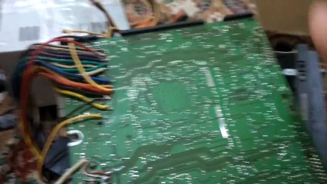 AUX на магнитолу Shaker 500\ Как припаять Аукс на магнитолу shaker 500 смотреть онлайн