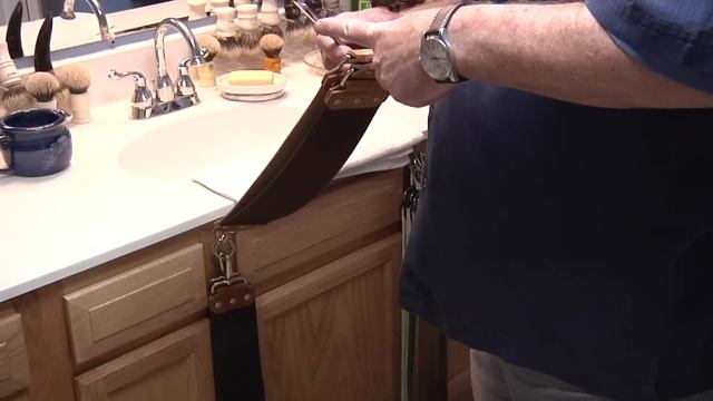 Straight Razor Stropping-Hanging Strop смотреть онлайн