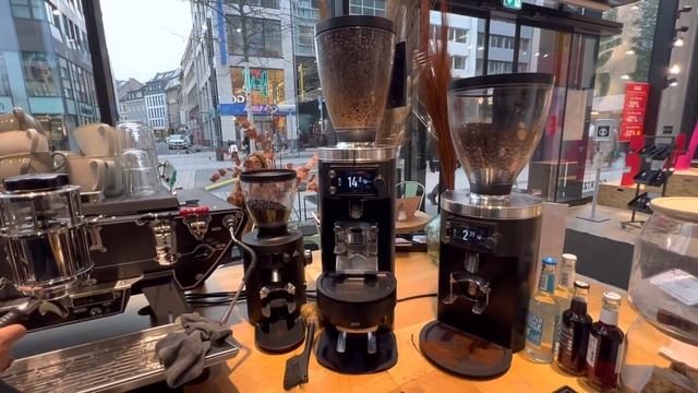 Mr Bens Cafe Düsseldorf #espresso #nadorcity #coffeepostma#coffeelover #coffeeshop #cafe смотреть онлайн