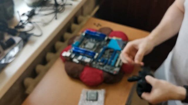 Установка Xeon E5-1680v2 LGA2011 - процессора за 15 000р. с Алиэкспресса в 2021 году (Часть 2) смотреть онлайн