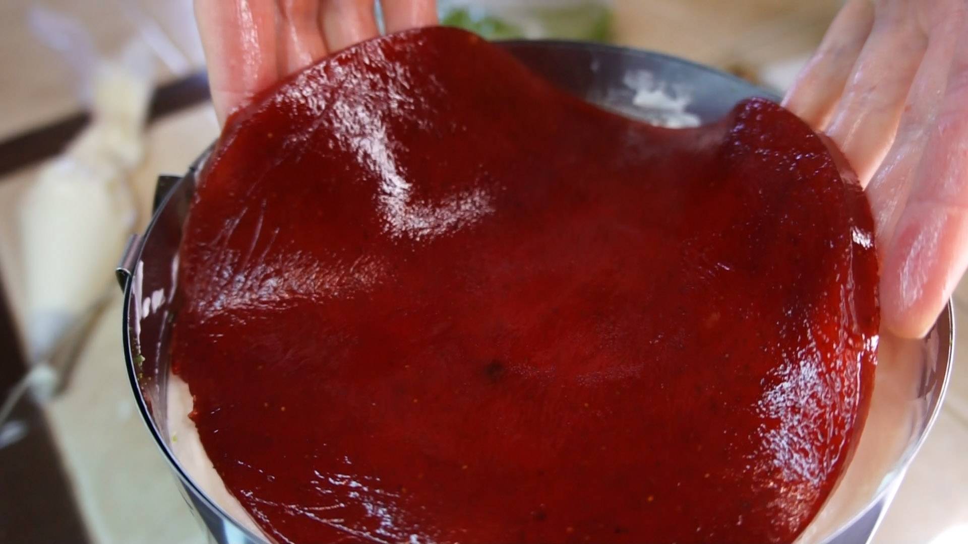 ЯГОДНОЕ КОНФИ ДЛЯ ТОРТА🍓НАЧИНКА ИЗ ЖЕЛЕ☆КЛУБНИЧНАЯ ПРОСЛОЙКА ДЛЯ ТОРТА РЕЦЕПТ смотреть онлайн