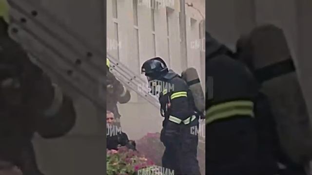 Ямского Поля в Москве вспыхнул пожар. По данным МЧС, возгорание двое в тяжелом состоянии. смотреть онлайн