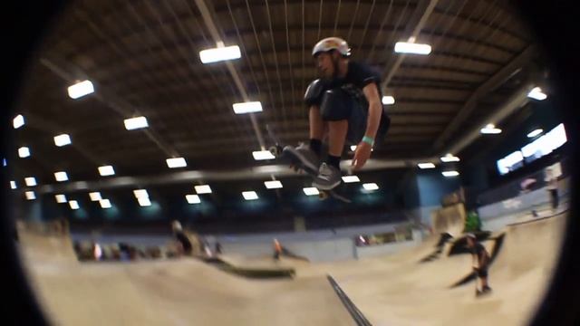 Real Life Skate 3 Trick;) смотреть онлайн