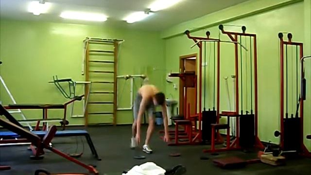 200м бег,15 взятий 60 кг,30 отжиманий,45 двойных прыжков смотреть онлайн