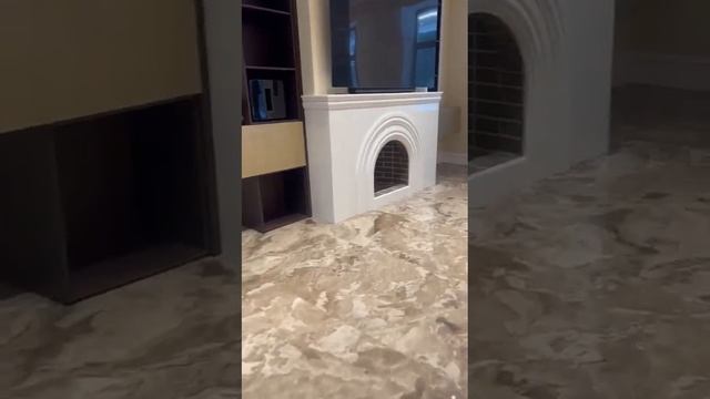 Мраморный камин в мраморном интерьере #shorts смотреть онлайн