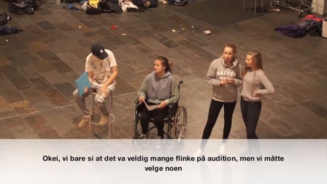 AVSLØRING AV TEMA & FOTFLØRTERE