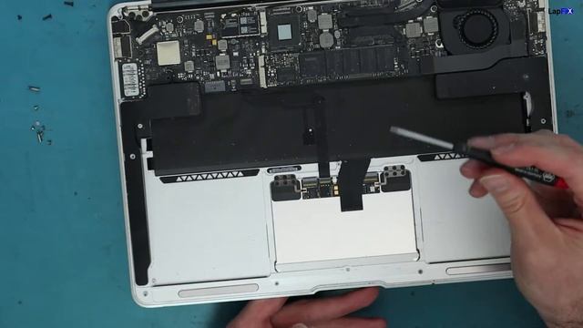 MacBook Air A1466 Trackpad Not Clicking Fix смотреть онлайн