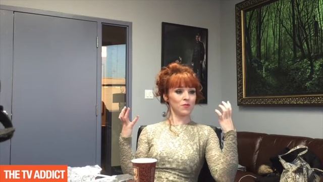 Supernatural Set Visit 2015 - Ruth Connell Talks Rowena, the Winchesters & the Darkness смотреть онлайн