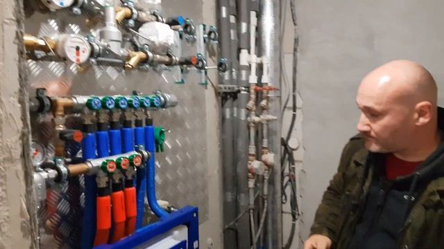 Монтаж водоснабжения и отопления REHAU в квартире. Мытищи. Часть I. смотреть онлайн