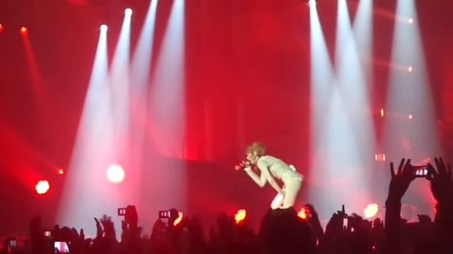 Mylene Farmer - L'Amour N'est Rien (Timeless 2013 SPb) смотреть онлайн