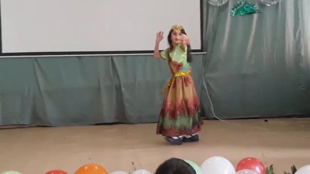 Индийский танец Айлин смотреть онлайн
