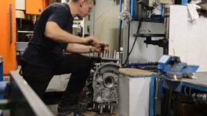 Деформация расточенного блока цилиндров  субару, после снятия имитаторов головок.